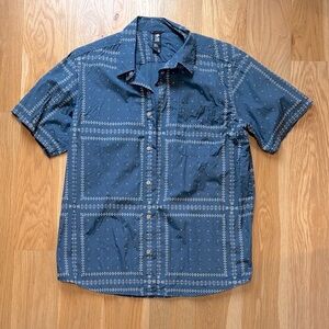 Mountain Hardwear Navy Patterned Button Down Shirt